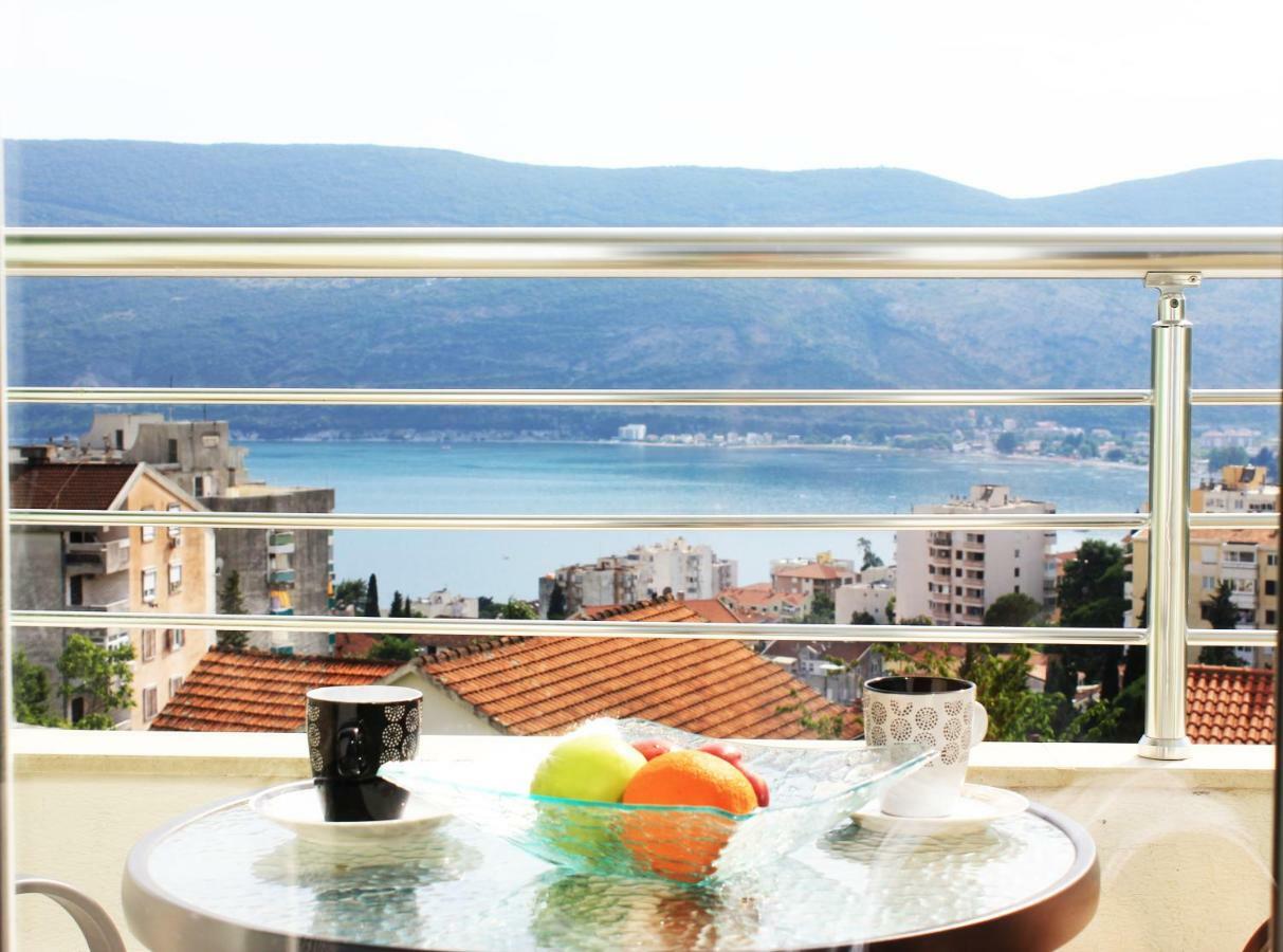 Sea View Senat Apartment Herceg Novi Exterior photo